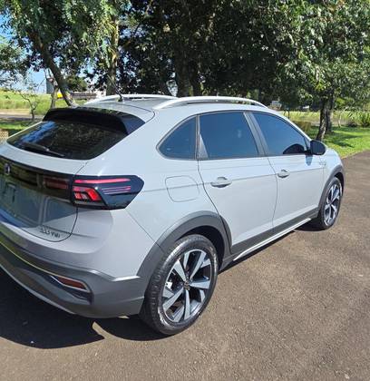 VOLKSWAGEN NIVUS 1.0 200 TSI TOTAL FLEX HIGHLINE AUTOMÁTICO